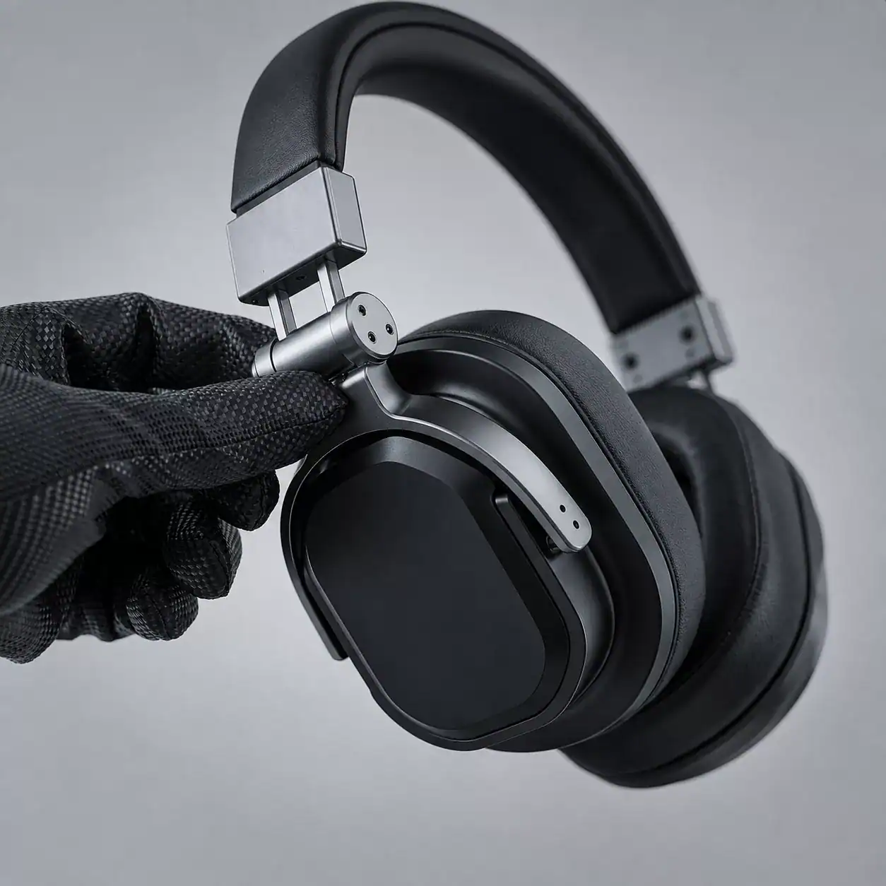 Testing Headband and Hinge Durability Before Production